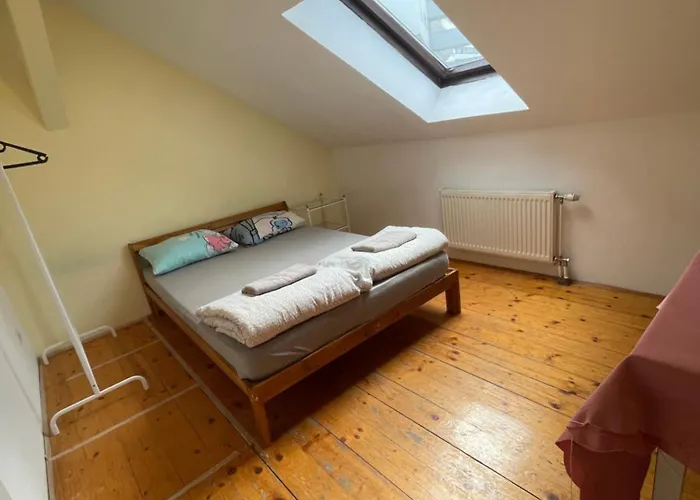 Homestay szállás U6 Schoepfwerk 7
