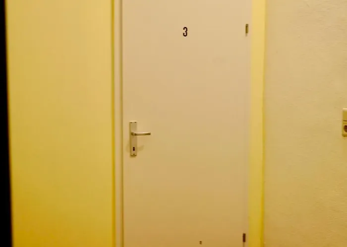 Homestay szállás U6 Schoepfwerk 7 *